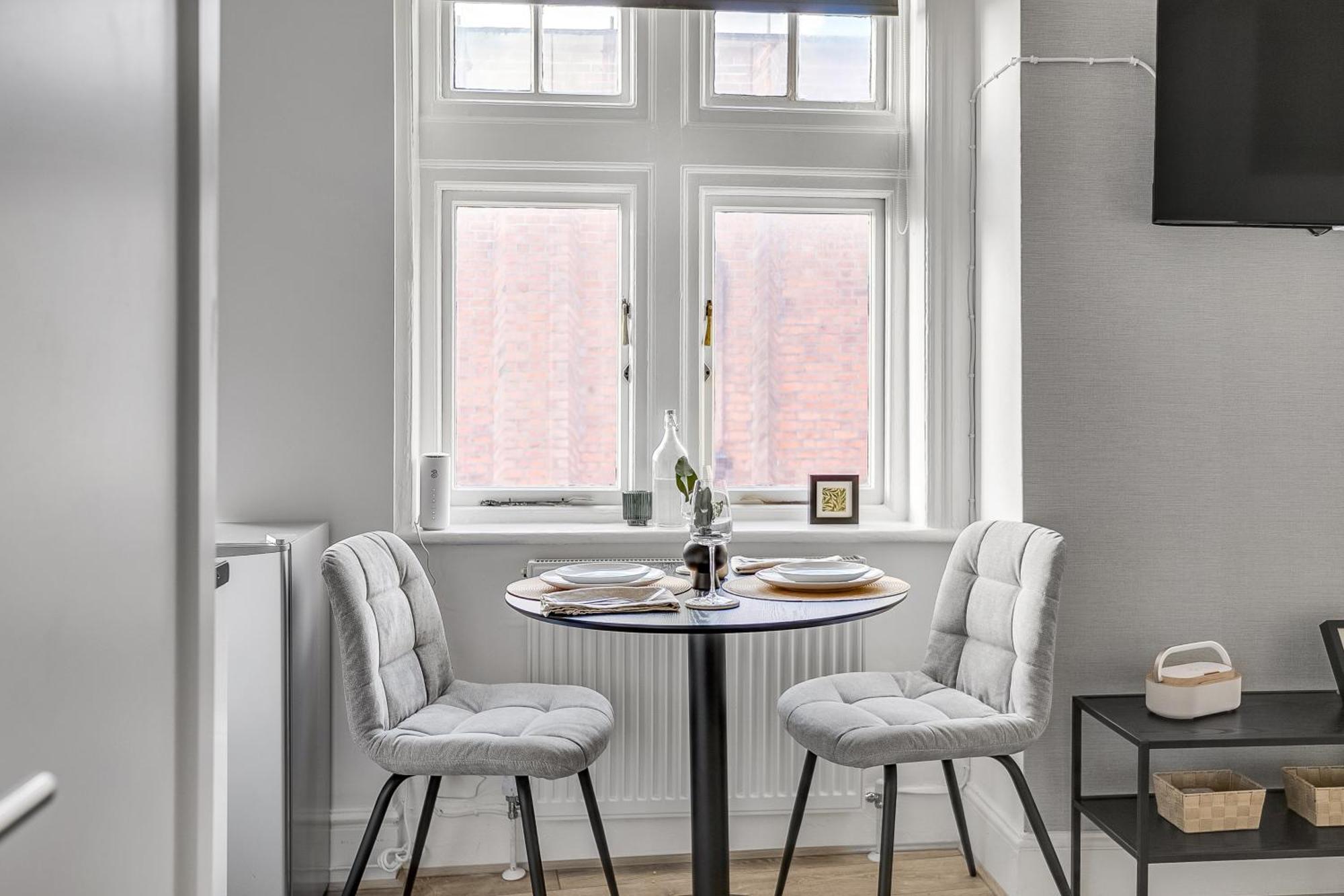 Lovely Kensington Apartments Лондон Номер фото